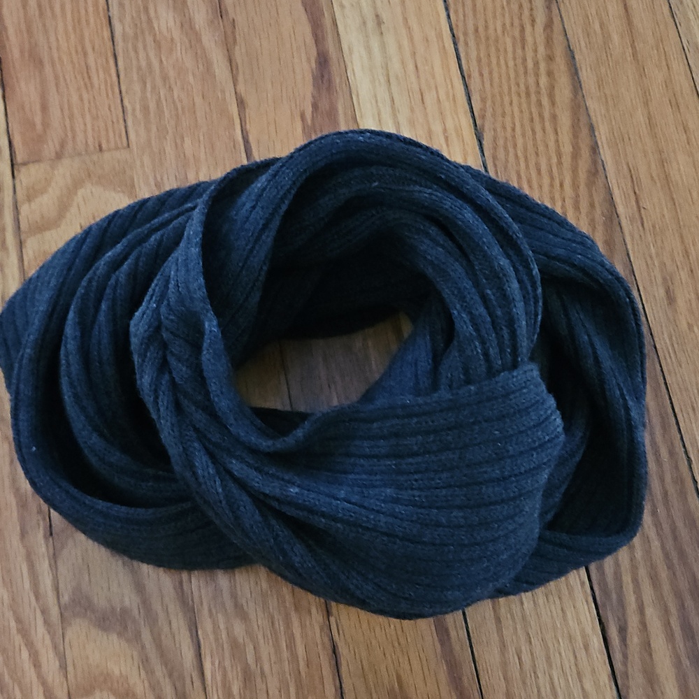 H&M Dark Gray Infinity One Size Scarf Unisex